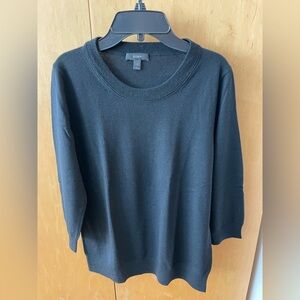 JCrew Black Crew Neck Sweater. 100% merino wool. Size M. Excellent condition.